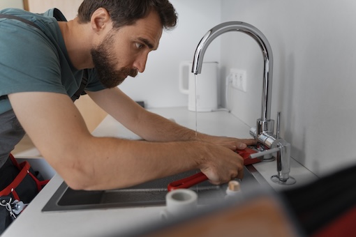 Kitchen Faucet Installation Plumber Installing Kitchen Faucet