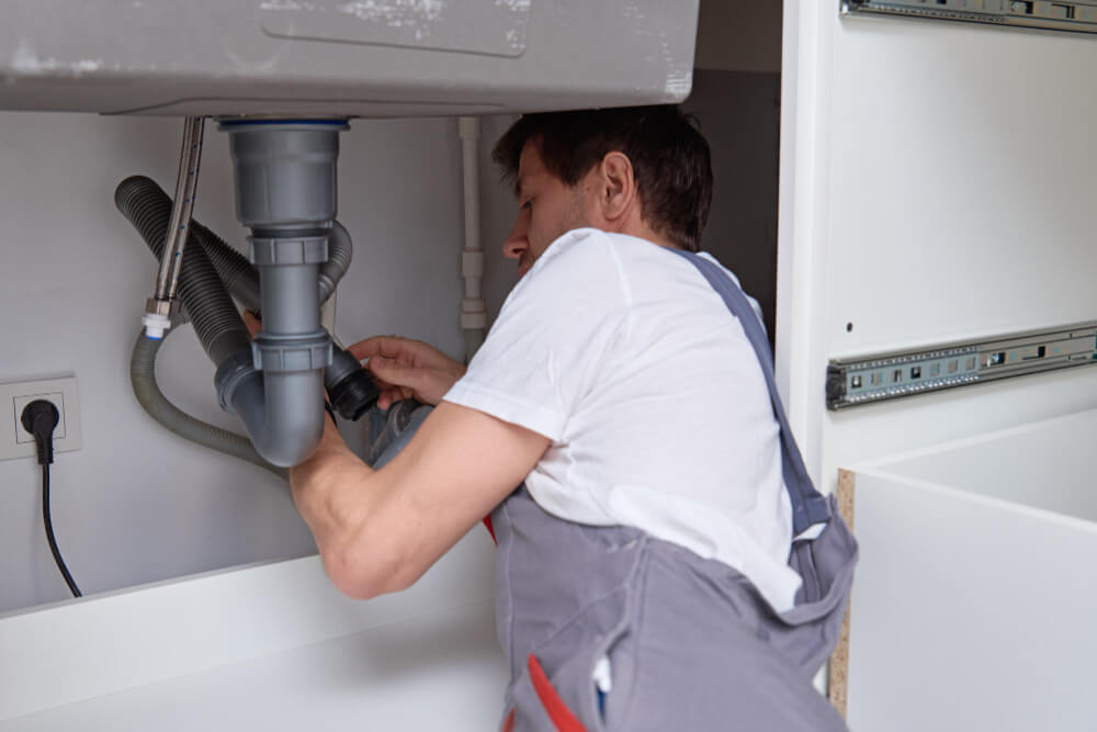 Leaky Pipes Repair Oakville